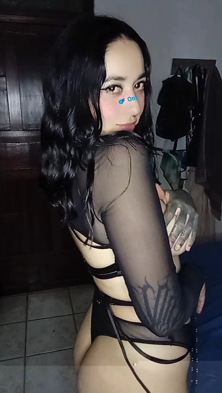 Mihappybunny420 (@mihappybunny420), OnlyFans creator