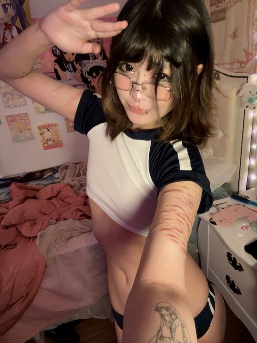 Miidari (@miidari), OnlyFans creator