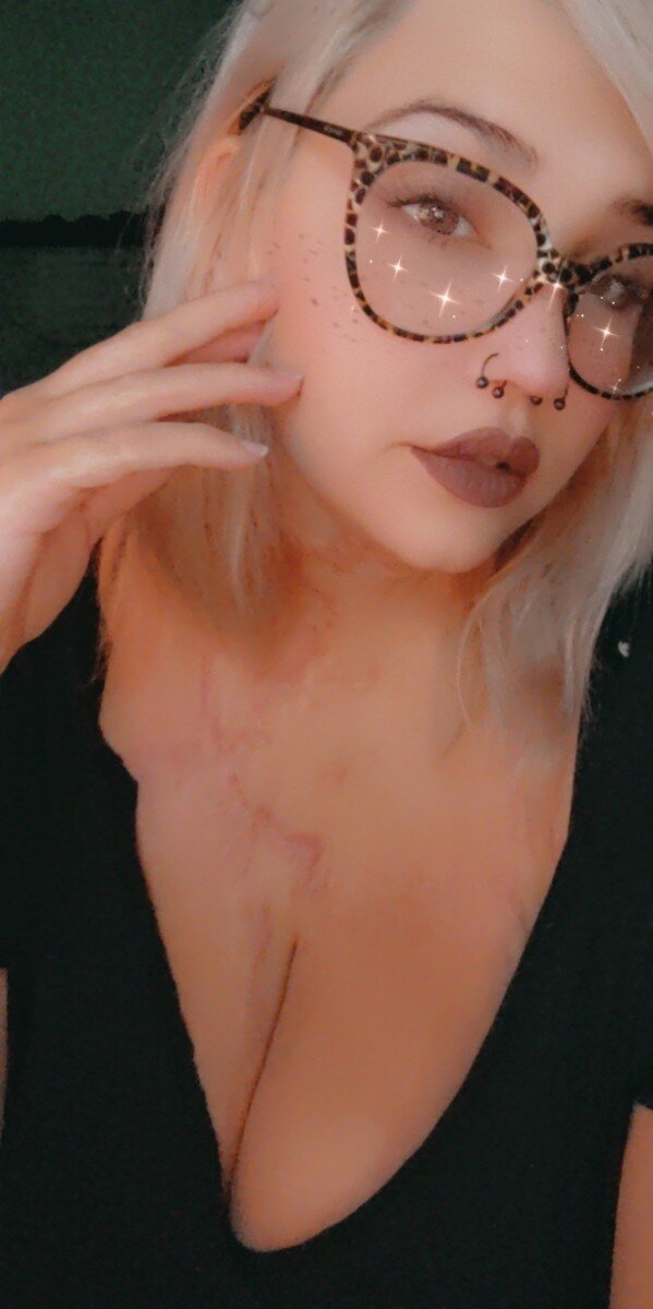 Mijizzlee (@mijizzlee), OnlyFans creator
