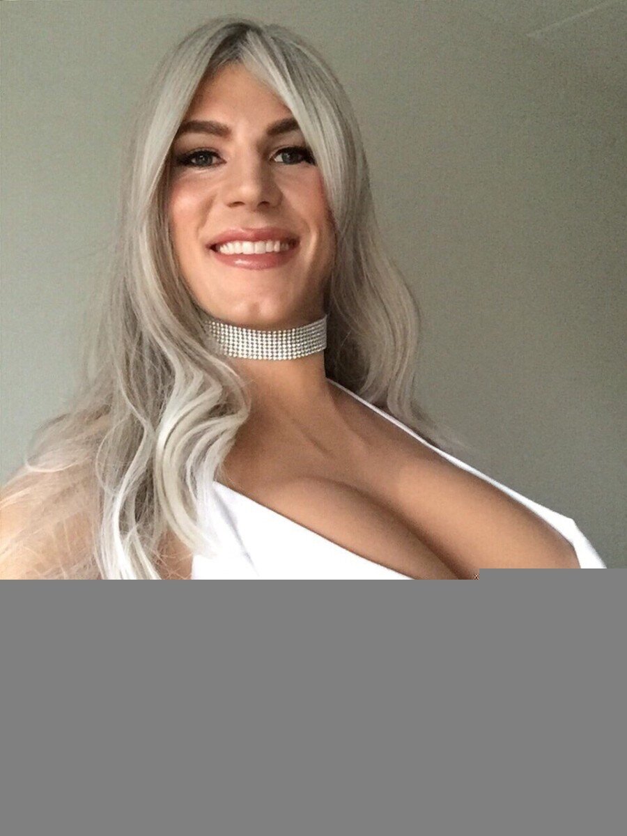 Mikaela85 (@mikaela85), OnlyFans creator