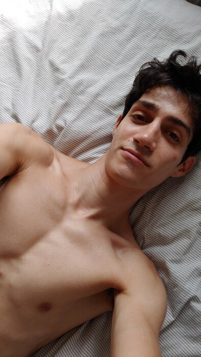 Miladuncensored (@milad.uncensored), OnlyFans creator