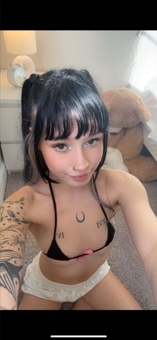 Milasgrave (@milasgrave), OnlyFans creator
