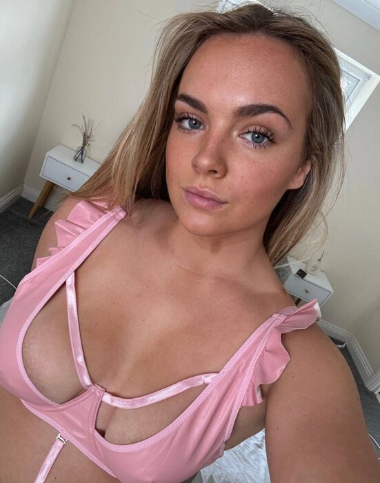 Mileyfallonvip (@mileyfallonvip), OnlyFans creator
