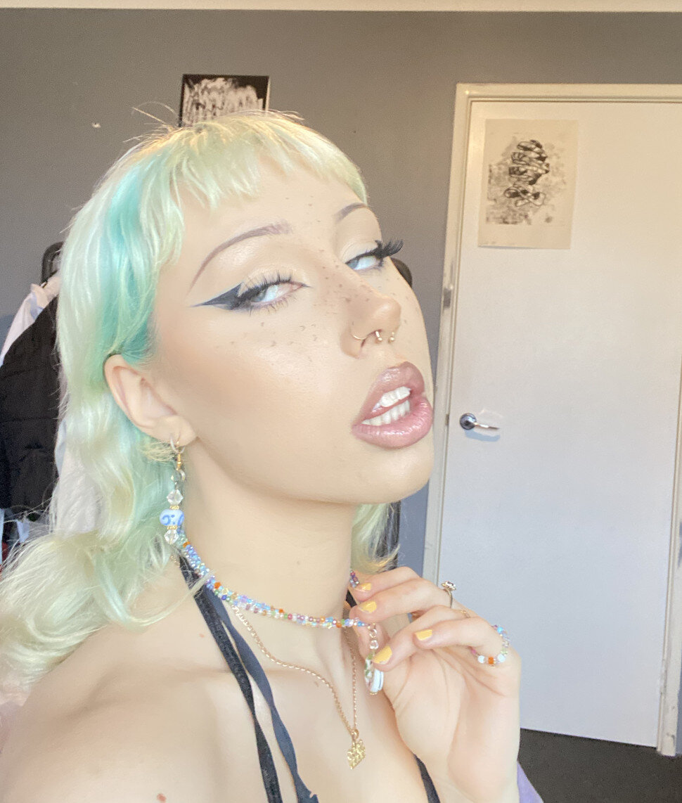Milkyluvx (@milkyluvx), OnlyFans creator