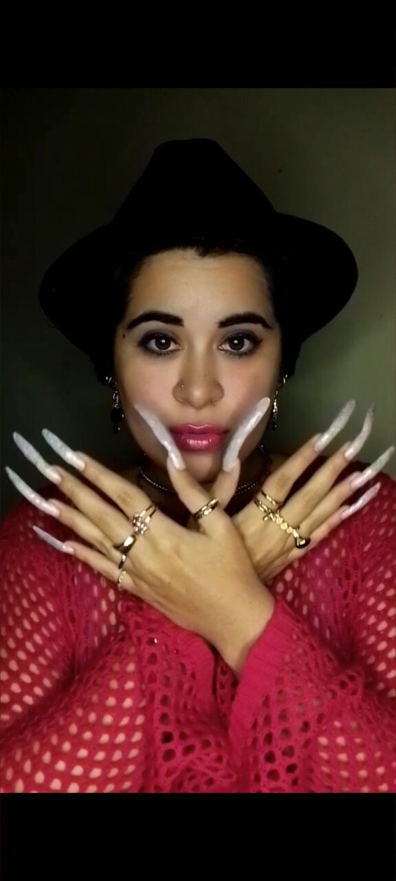 Miminailslong2 (@miminailslong2), OnlyFans creator