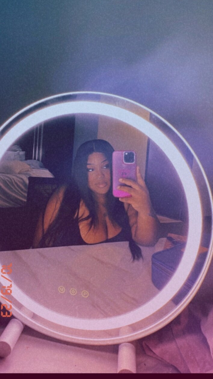Minaacubaan (@minaacubaan), OnlyFans creator