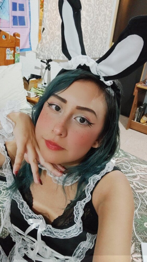 Minnapetitefree (@minnapetitefree), OnlyFans creator