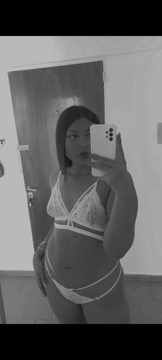 Minniea12 (@minnie_a12), OnlyFans creator