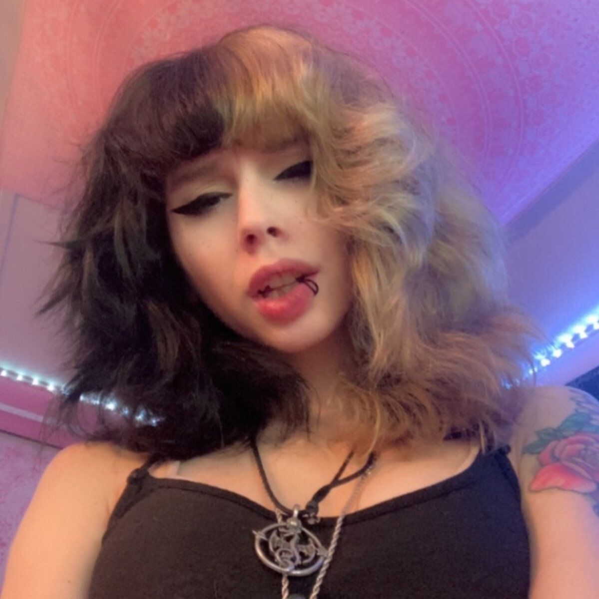 Mintysesh (@mintysesh), OnlyFans creator