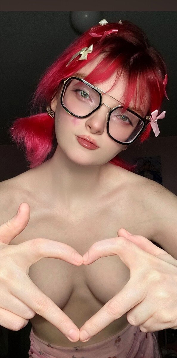 Mirageegirl (@mirage_egirl), OnlyFans creator