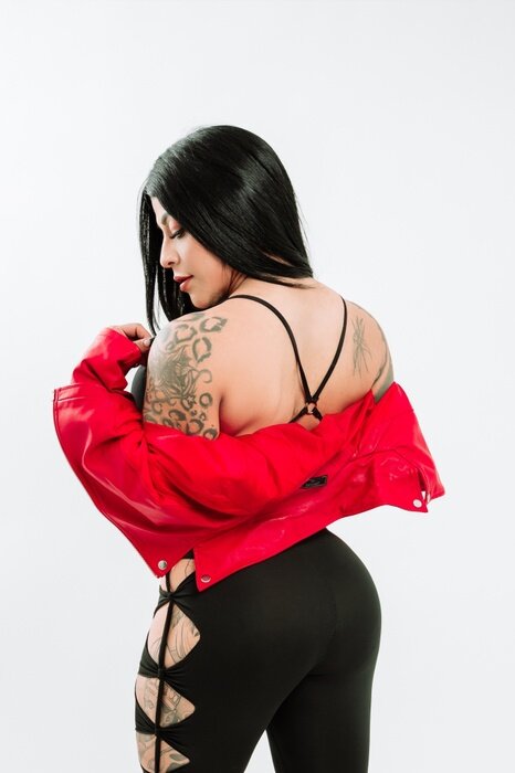 Miriamdvil11 (@miriamdvil11), OnlyFans creator