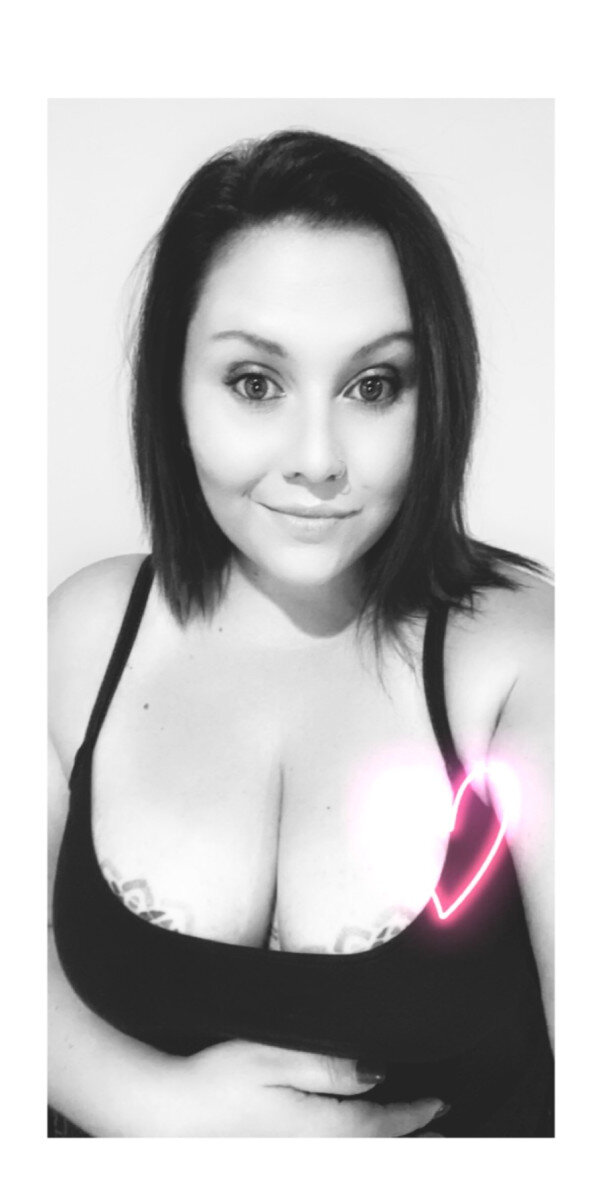 Misshxx (@miss.h.xx), OnlyFans creator