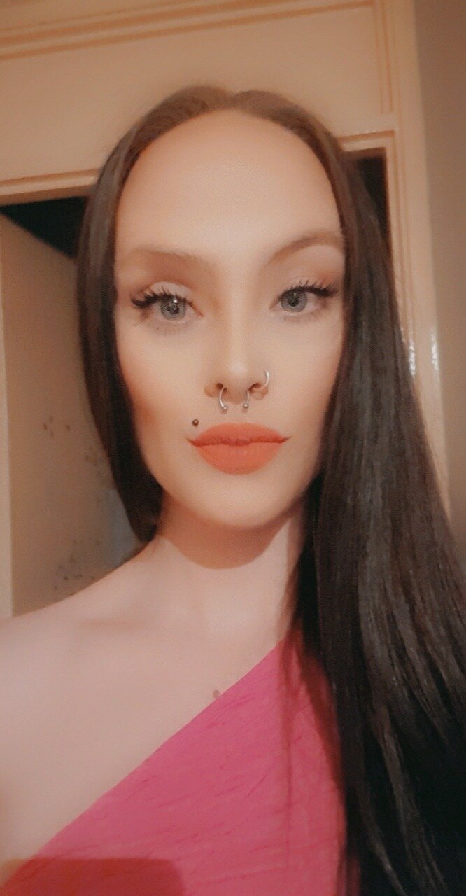 Miss90 (@miss90), OnlyFans creator