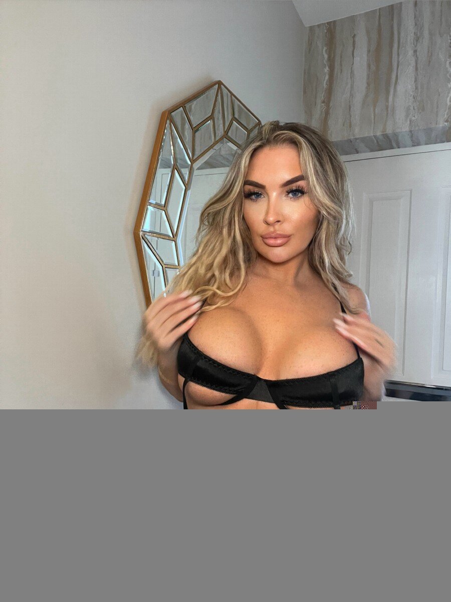 Missbrookelyn (@missbrooke_lyn), OnlyFans creator