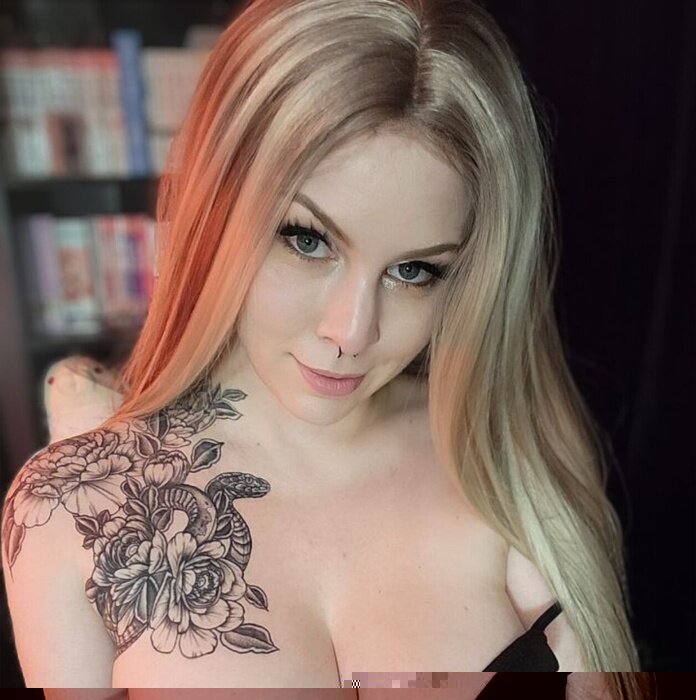 Misscozypeach (@misscozypeach), OnlyFans creator