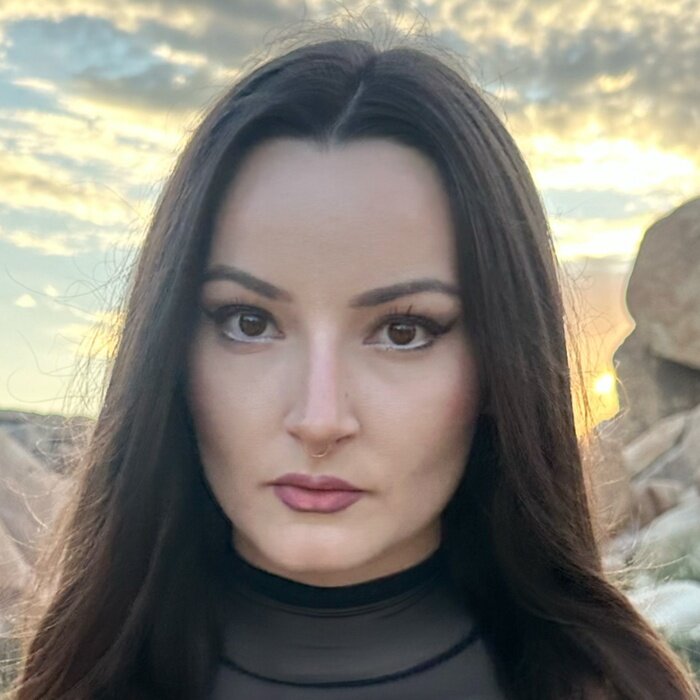 Jennifer (@misshex), OnlyFans creator