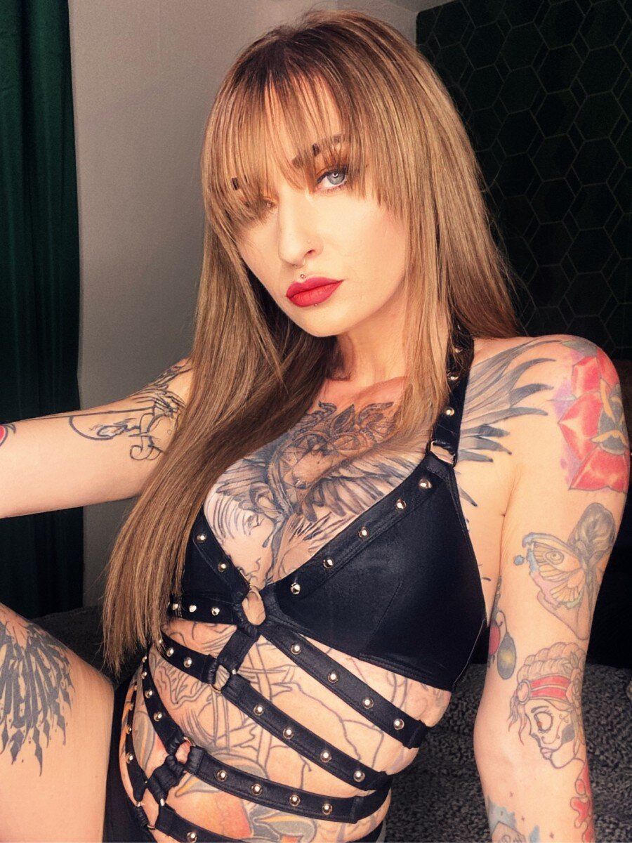 Misskelz27 (@misskelz27), OnlyFans creator