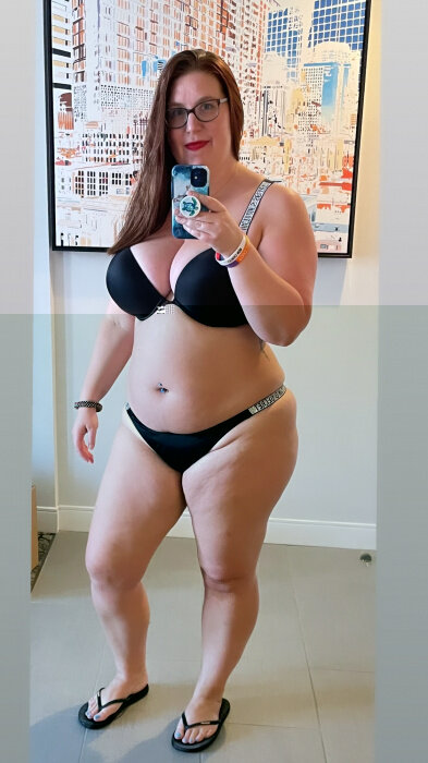 Misskitty35 (@misskitty_35), OnlyFans creator