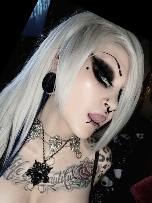 Misskitty666 (@misskitty_666), OnlyFans creator