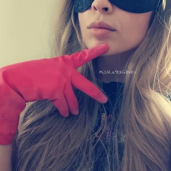 Misslatexgloves (@misslatexgloves), OnlyFans creator
