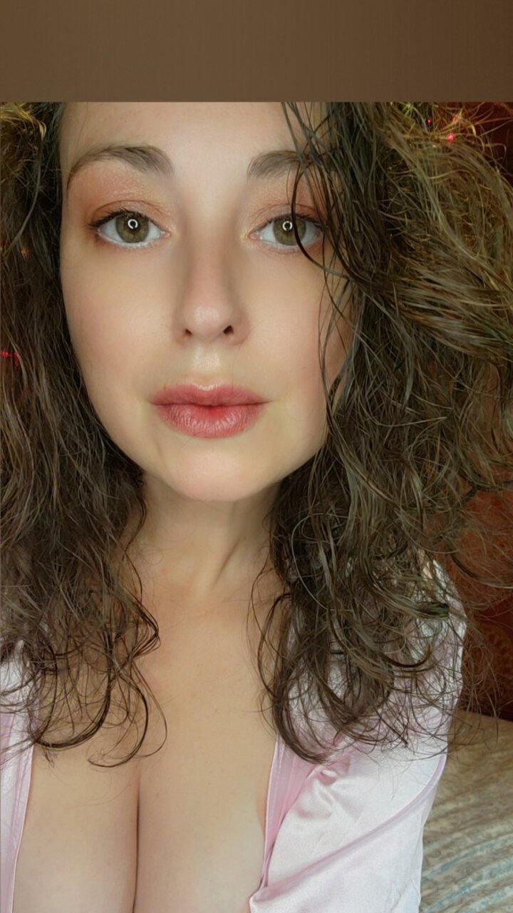Missmelonee (@missmelonee), OnlyFans creator