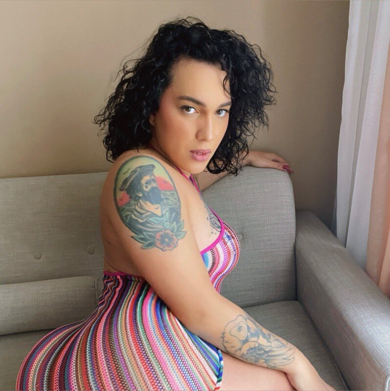 Missmonstercockts (@missmonstercockts), OnlyFans creator