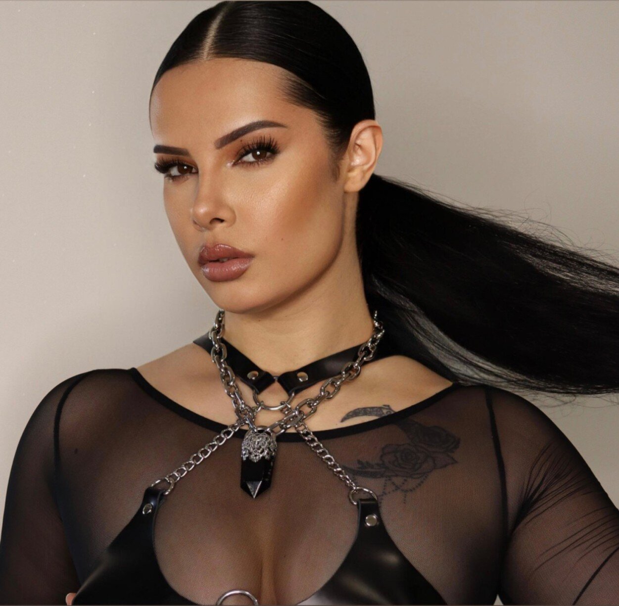 Missnerezza (@missnerezza), OnlyFans creator