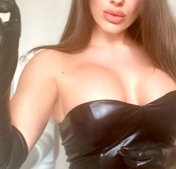 Missroseuk (@missroseuk), OnlyFans creator