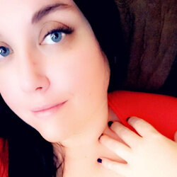Misssnugglebuns (@misssnugglebuns), OnlyFans creator