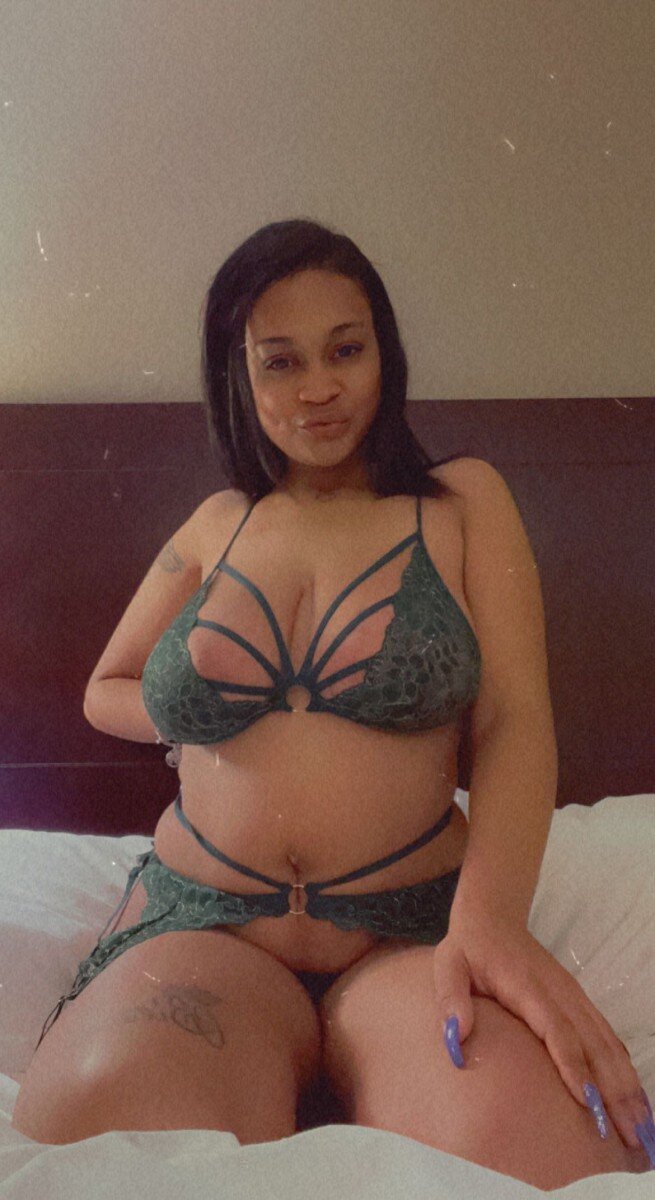 Missxshine (@missxshine), OnlyFans creator
