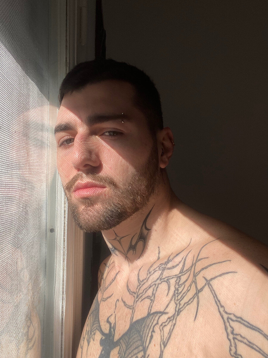 Mist3rn0b0dy (@mist3rn0b0dy), OnlyFans creator