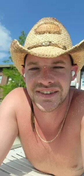 Misterstiffwood (@misterstiffwood), OnlyFans creator