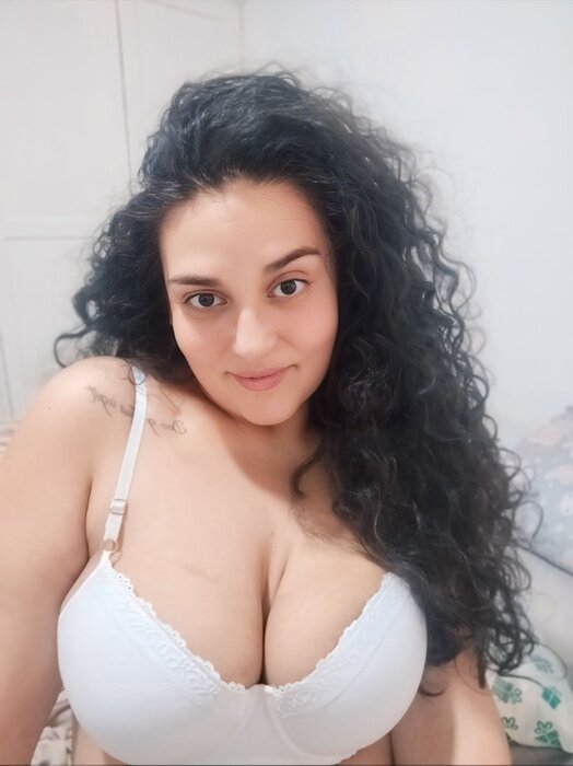 Misterygirlcurl (@misterygirlcurl), OnlyFans creator