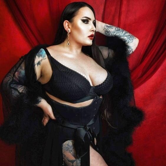 Mistresskarino (@mistresskarino), OnlyFans creator