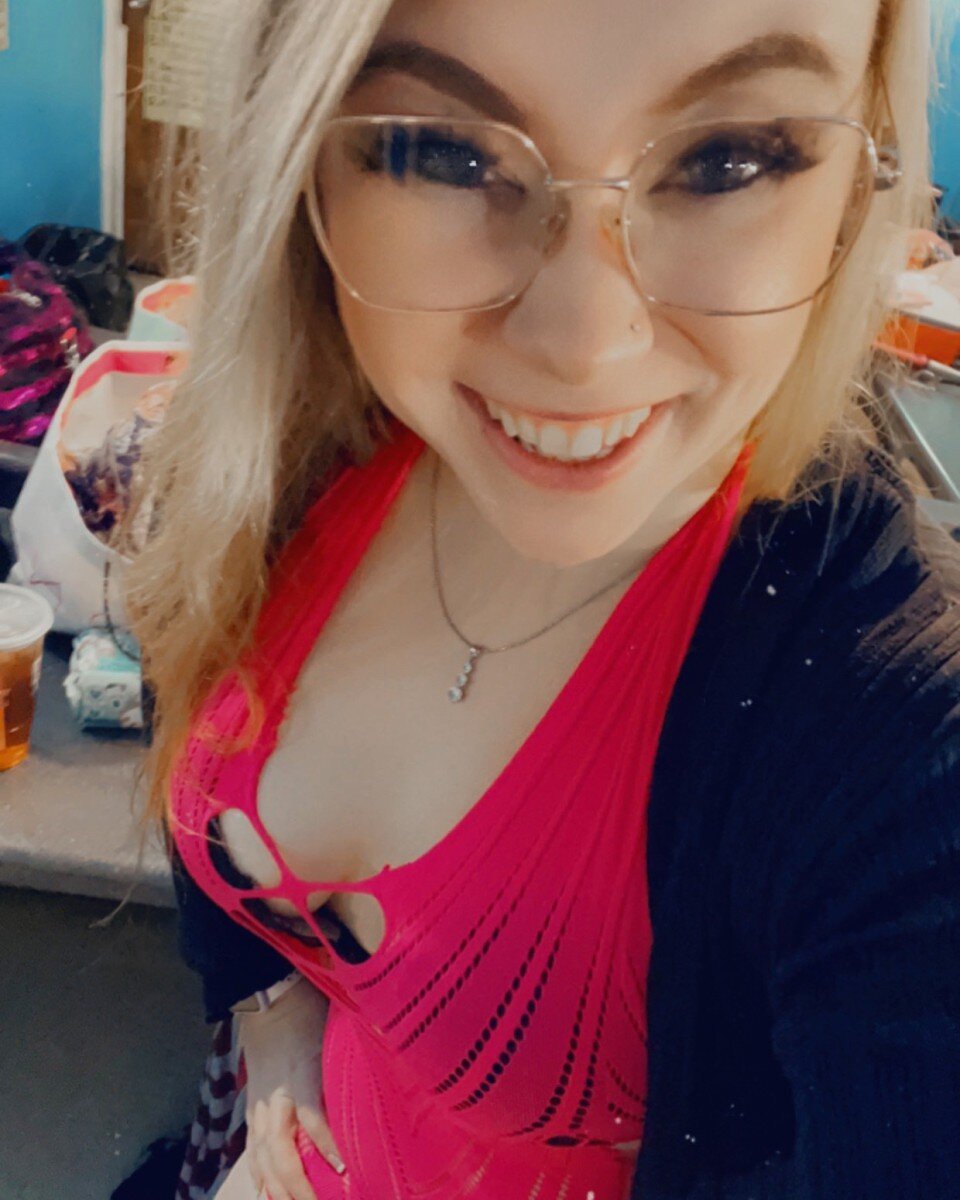 Mistresskarly (@mistresskarly), OnlyFans creator