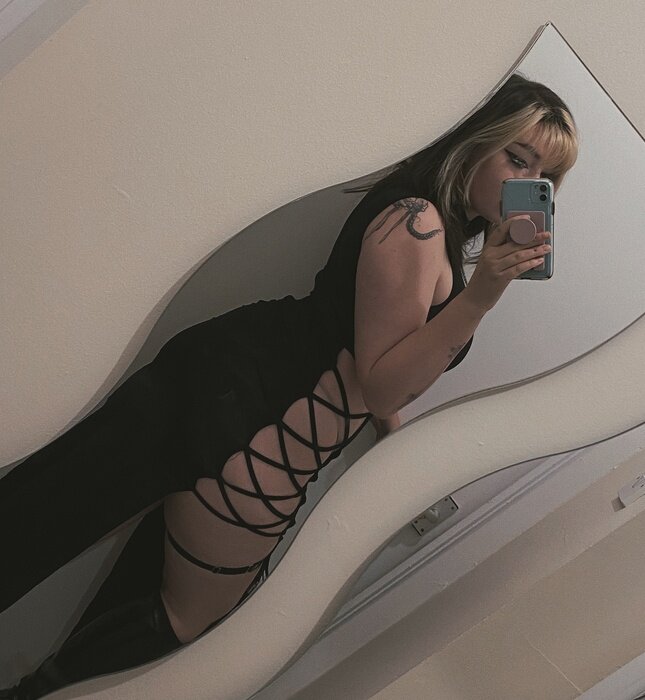 Mistresskaz (@mistresskaz), OnlyFans creator
