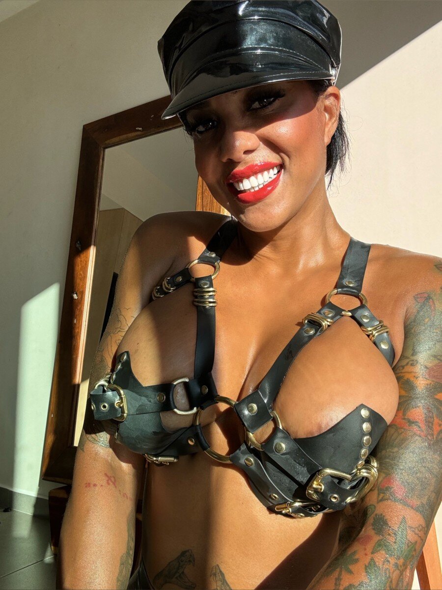 Mistresssarahcc (@mistresssarahcc), OnlyFans creator