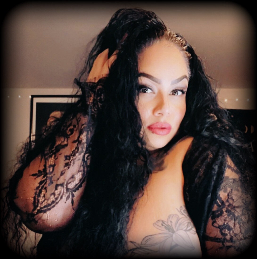 Mizzbuttafly (@mizz_buttafly), OnlyFans creator