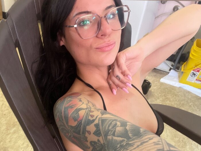 Molly (@mollyypockett), OnlyFans creator