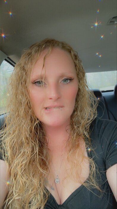 Mommapeach2229 (@mommapeach2229), OnlyFans creator