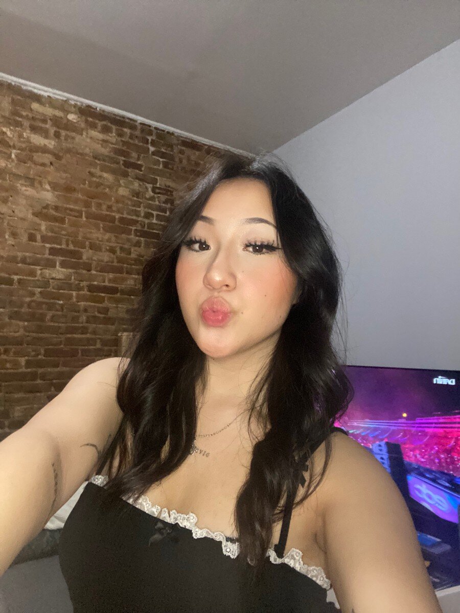 Mommiowo (@mommiowo), OnlyFans creator