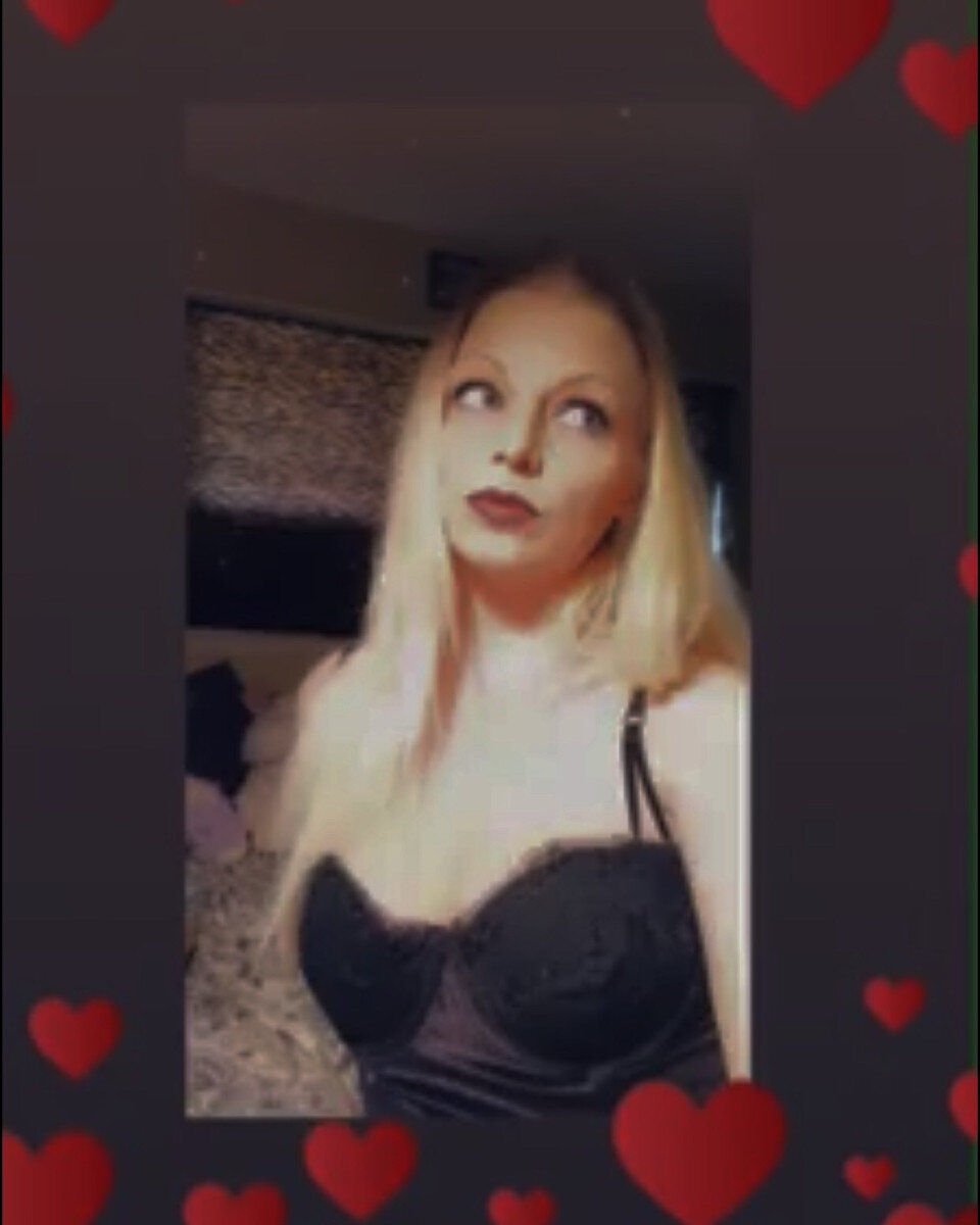 Mommygreenthumbz (@mommygreenthumbz), OnlyFans creator