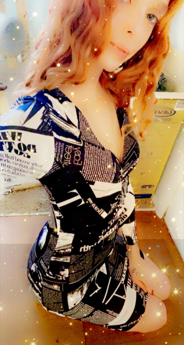 Mommyqueenlittle (@mommyqueenlittle), OnlyFans creator