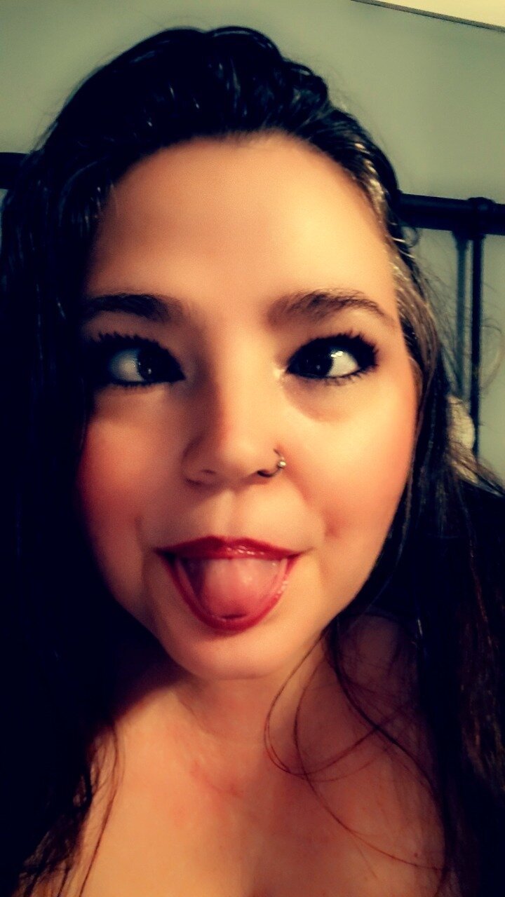 Momnextdoorddd (@momnextdoorddd), OnlyFans creator