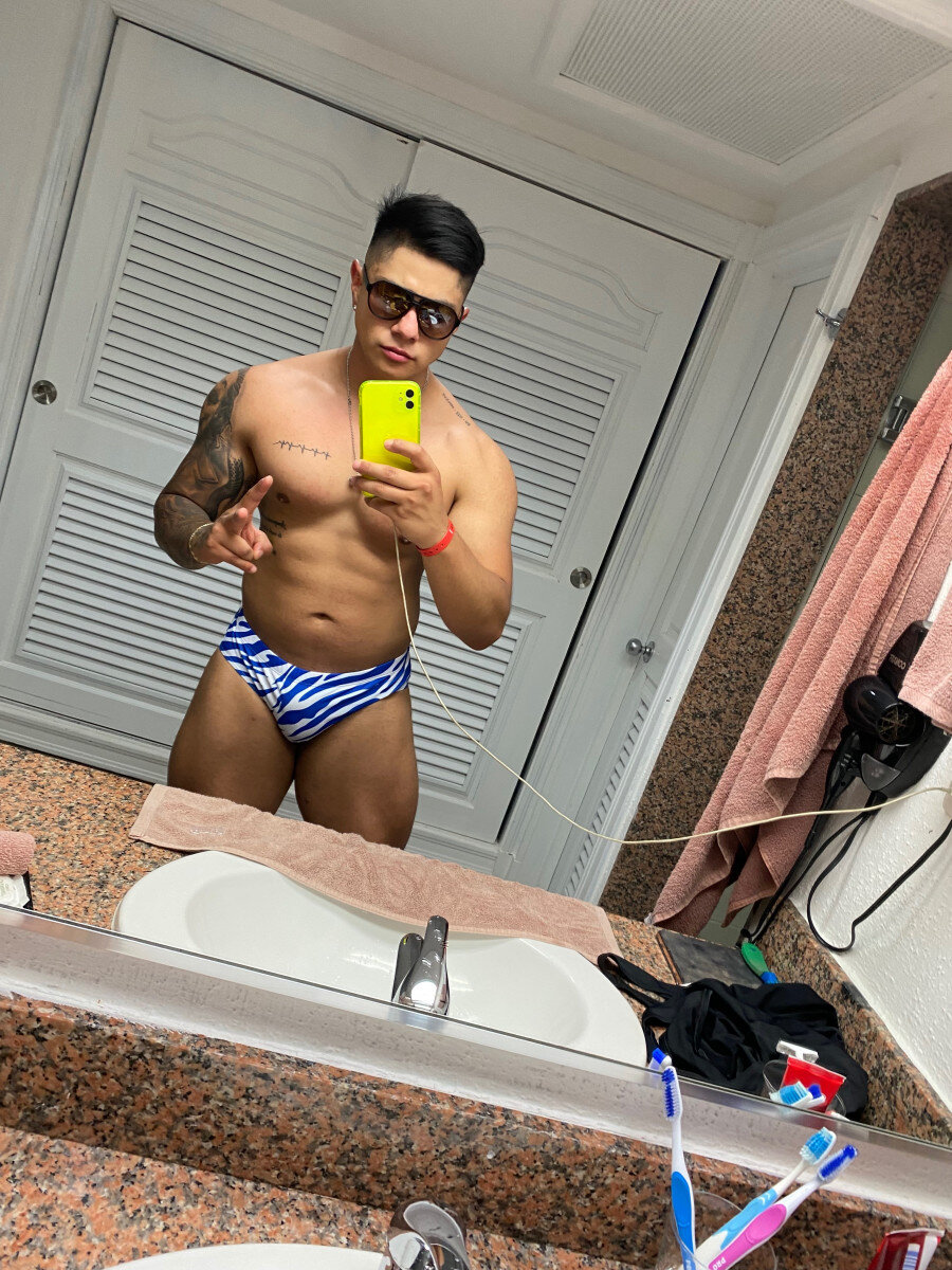 Mondraalexis (@mondraalexis), OnlyFans creator