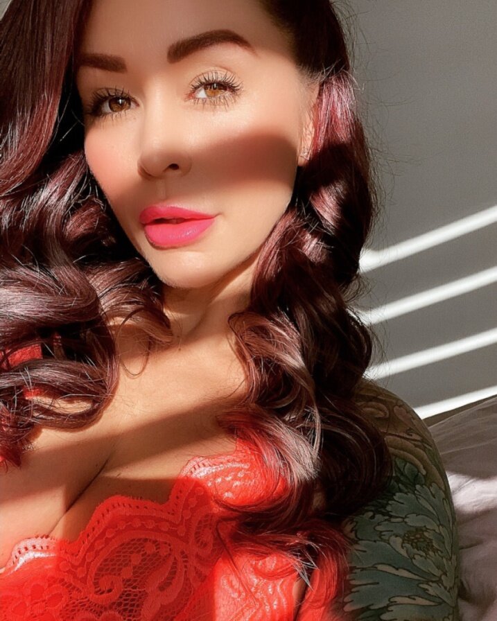 back (@moniqueakaalexander), OnlyFans creator