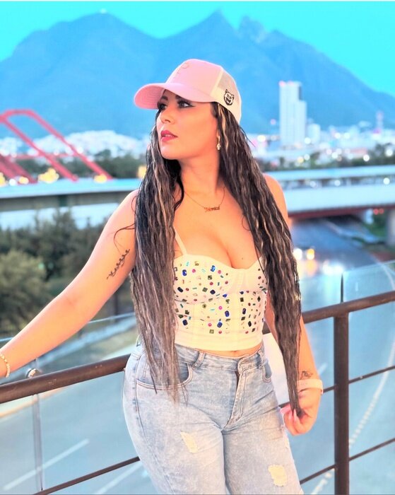 Monyfigueroa1 (@monyfigueroa1), OnlyFans creator