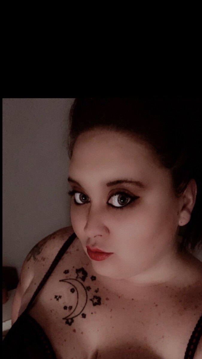 Moonmoonlightxxdarkxxx (@moonmoonlightxxdarkxxx), OnlyFans creator