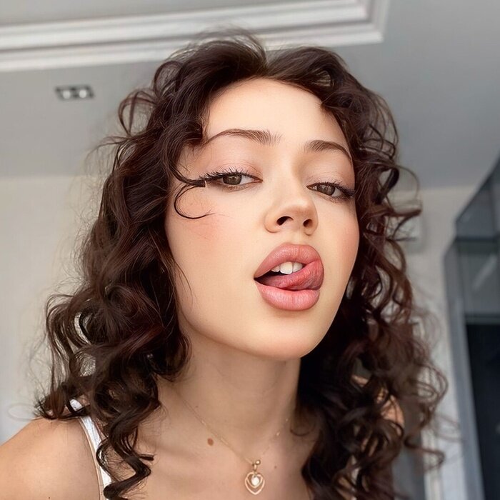 Ellie (@moorelliee), OnlyFans creator