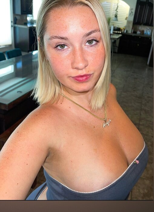 Morganelaine20 (@morganelaine20), OnlyFans creator
